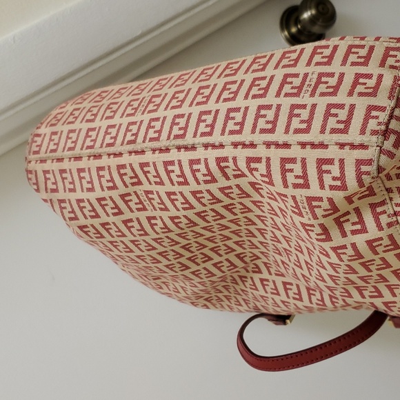 🤩Fendi Zucchino red canvas tote open top middle interior zipper compartment - Picture 14 of 16